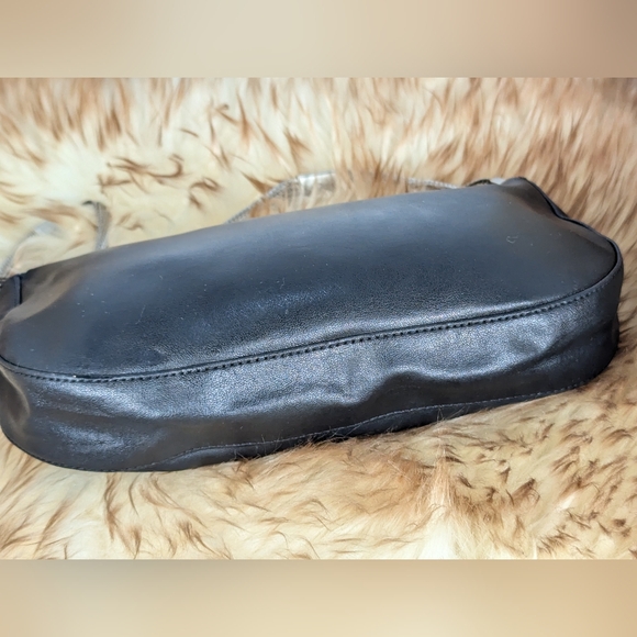 Gianni Versace Chains Shoulder Bag - Picture 5 of 13